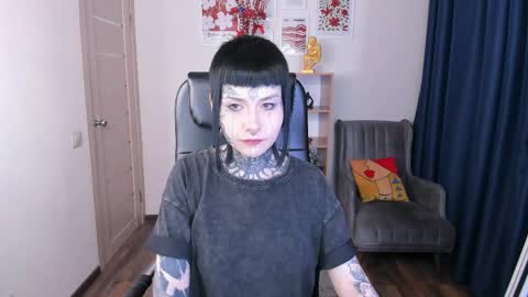 Snapshot of blood__mary chatting on 04-27-26, 08:40 Mary online show from 04-27-26, 08:40