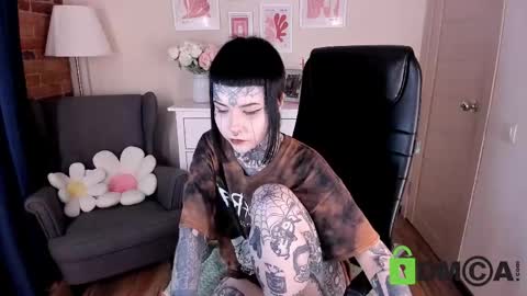 Snapshot of blood__mary chatting on 05-02-26, 10:20 Mary online show from 05-02-26, 10:20