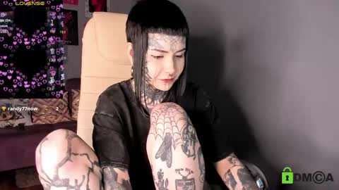Snapshot of blood__mary chatting on 05-18-26, 11:38 Mary online show from 05-18-26, 11:38