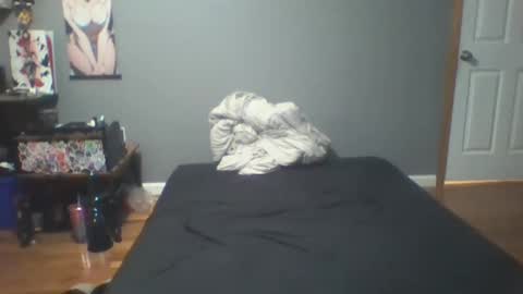 bloodmoonwolfie88 online show from 09-11-25, 07:58