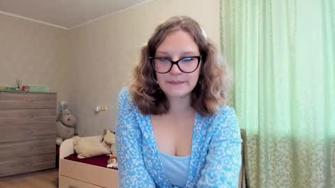 Snapshot of bloom_lum chatting on 10-11-25, 06:34 Lumi online show from 10-11-25, 06:34