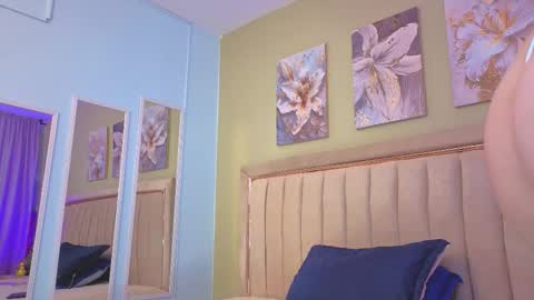 Snapshot of bloom_star01 chatting on 10-16-25, 12:39 bloom_star01 online show from 10-16-25, 12:39