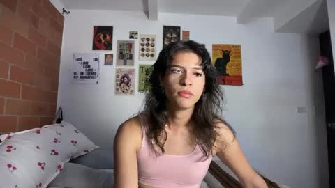 Snapshot of bloomingbella chatting on 10-14-25, 03:51 Bella Bloom ts online show from 10-14-25, 03:51