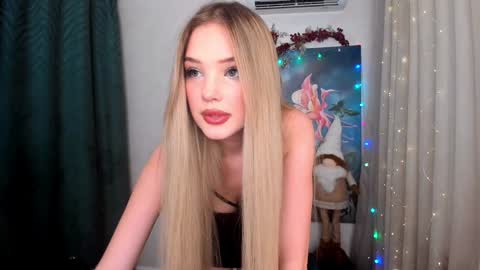 Sophia online show from 12-15-24, 10:58