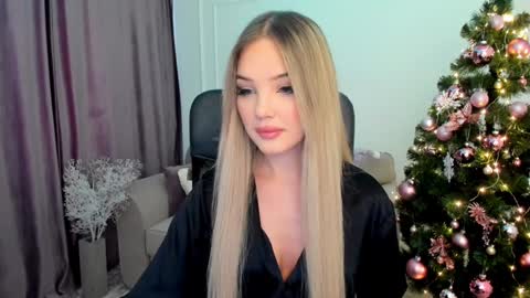 Sophia online show from 12-17-24, 11:49