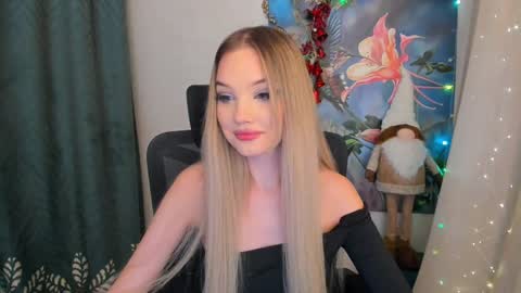 Sophia online show from 12-19-24, 02:01