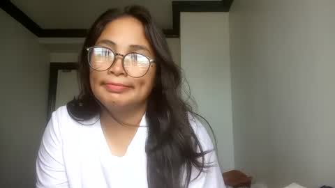 Snapshot of blossy92 chatting on 07-25-26, 12:42 Blossom online show from 07-25-26, 12:42