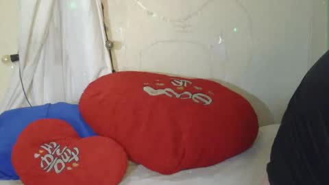 kate online show from 12-10-24, 01:32