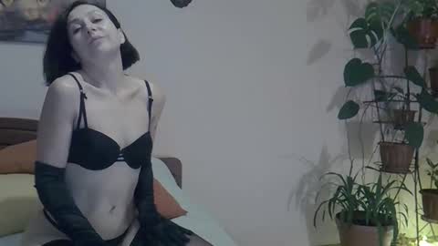 blue_berryx online show from 11-11-25, 04:12