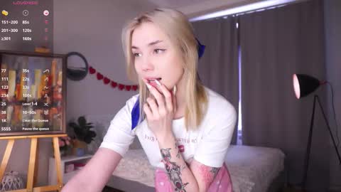 Adeline online show from 02-21-26, 06:25