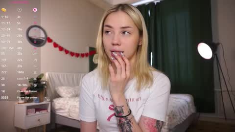 Adeline online show from 03-07-26, 05:37