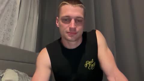 Snapshot of blue_eyed_beau chatting on 04-17-26, 03:09 Beau online show from 04-17-26, 03:09
