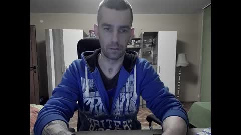 Runaway online show from 02-15-25, 04:23