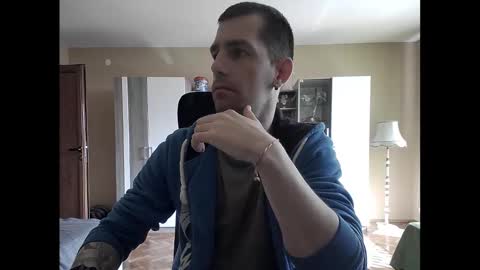 Runaway online show from 03-04-25, 10:57