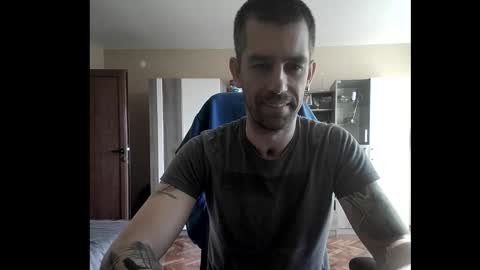 Runaway online show from 10-23-25, 07:07