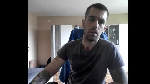 Runaway online show from 10-24-25, 01:29