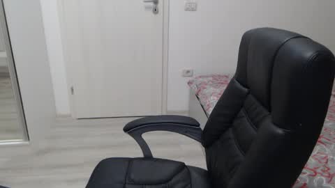 Juliet online show from 02-25-25, 05:36