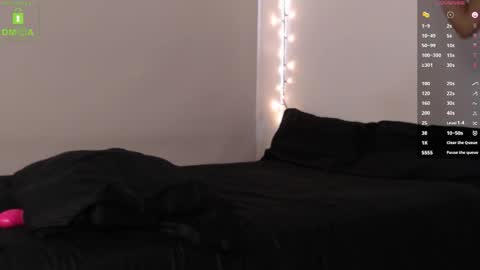 Blue online show from 10-19-25, 05:57