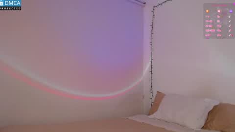 Snapshot of blue_nebula chatting on 04-21-26, 02:48 Blue online show from 04-21-26, 02:48