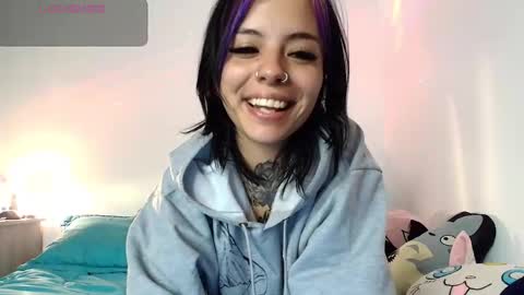 Snapshot of blue_tatuu1 chatting on 12-10-24, 12:28 Alice bleu for friends  online show from 12-10-24, 12:28