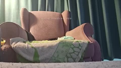 bluealpakka online show from 10-19-25, 05:19