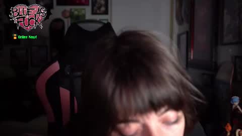 Snapshot of blueasfuck chatting on 11-06-25, 01:39 Blue online show from 11-06-25, 01:39