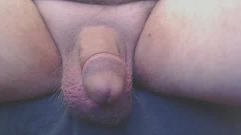 Snapshot of bluebee420 chatting on 02-25-25, 09:42 bluebee420 online show from 02-25-25, 09:42