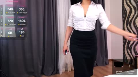 Snapshot of blueberryangel chatting on 01-18-25, 12:46 LENA online show from 01-18-25, 12:46