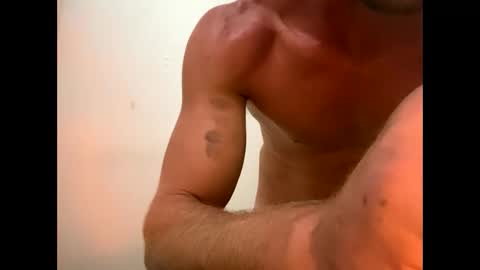 Snapshot of bluecollarbobby66 chatting on 09-14-25, 08:02 bluecollarbobby66 online show from 09-14-25, 08:02