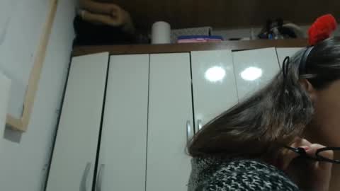 Snapshot of bluee_rose chatting on 02-01-25, 12:40 rose online show from 02-01-25, 12:40