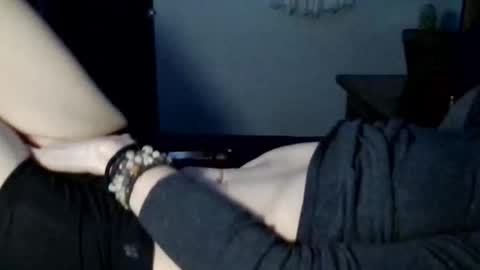 Snapshot of blueeyedlie chatting on 02-16-26, 02:57 Blueeyedlie online show from 02-16-26, 02:57