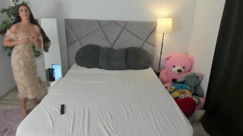 Snapshot of blueeyeslexxxy chatting on 06-18-26, 06:35 blueeyeslexxxy online show from 06-18-26, 06:35