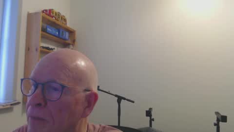 blueeyesn8 online show from 12-28-24, 09:52