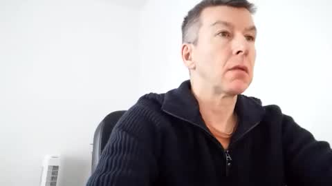 Snapshot of blueeyesteele chatting on 01-06-26, 01:26 blueeyesteele online show from 01-06-26, 01:26