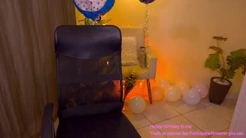 FLORAA online show from 04-10-26, 11:04