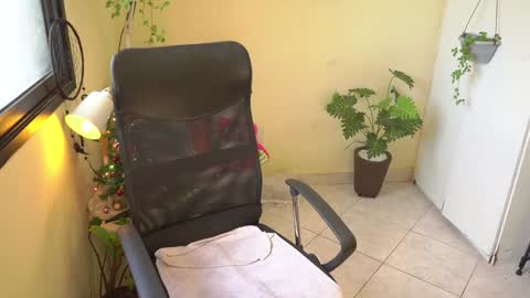 FLORAA online show from 12-30-24, 01:58