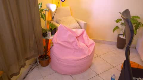 FLORAA online show from 11-26-25, 10:49