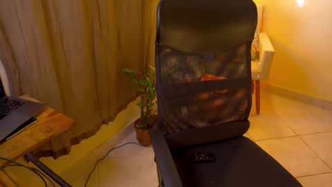 FLORAA online show from 12-21-25, 08:43