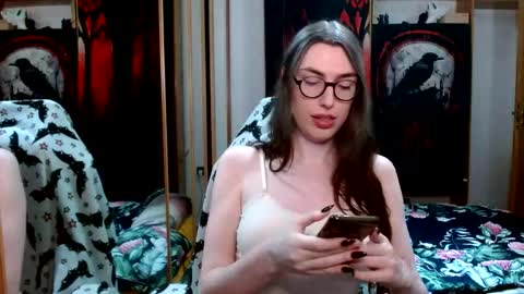 Snapshot of bluerose98 chatting on 11-08-25, 09:57 Bluerose online show from 11-08-25, 09:57