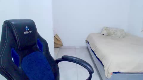  Hey guysI am BrendaWelcome my room online show from 10-07-25, 11:57