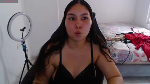  Hey guysI am BrendaWelcome my room online show from 05-11-26, 09:23