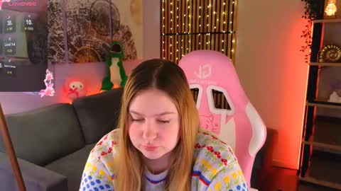 Ellie3 online show from 03-06-25, 01:57