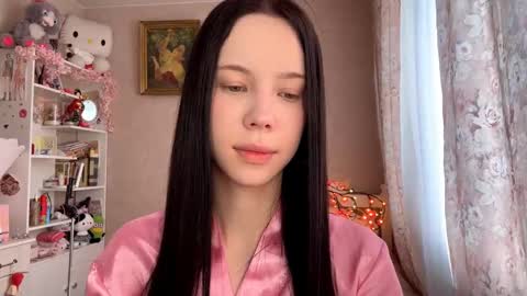 Snapshot of blush_fairy chatting on 09-21-25, 10:39 Milou online show from 09-21-25, 10:39