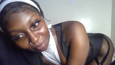 Snapshot of blushbelle chatting on 03-29-26, 01:16 Belle online show from 03-29-26, 01:16