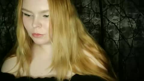 blushing_star online show from 09-22-25, 04:31