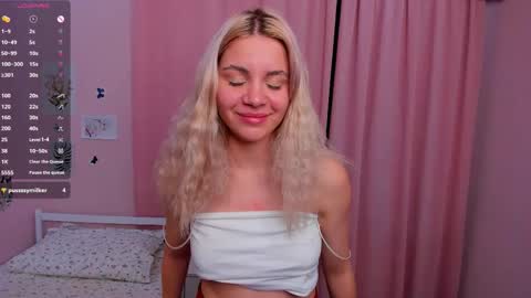 Chloe online show from 09-10-25, 03:45