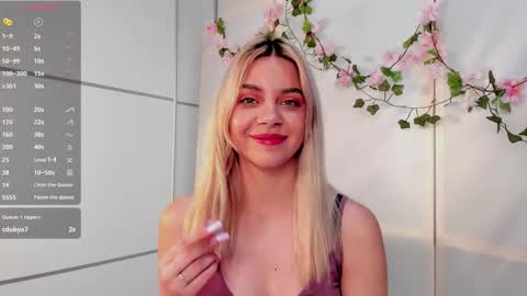 Chloe online show from 09-18-25, 04:42