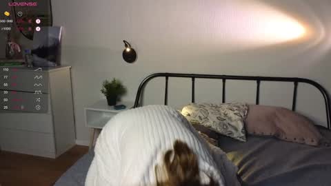 Erica online show from 01-21-25, 11:02