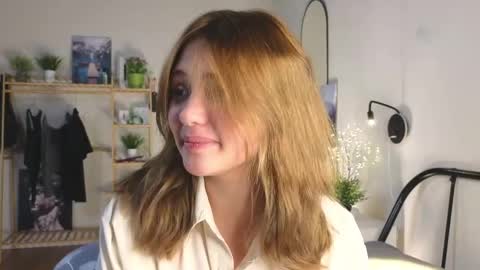 Erica online show from 02-24-25, 12:09