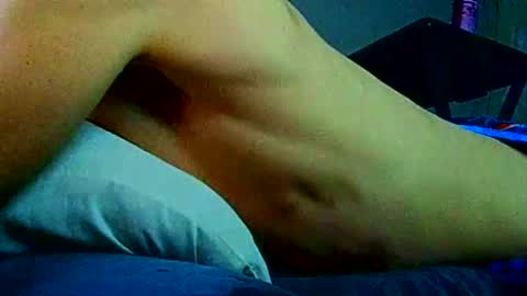 bmurray13kc2 online show from 11-12-25, 08:48